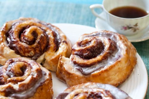 Read more about the article How To Keep Cinnamon Rolls Moist