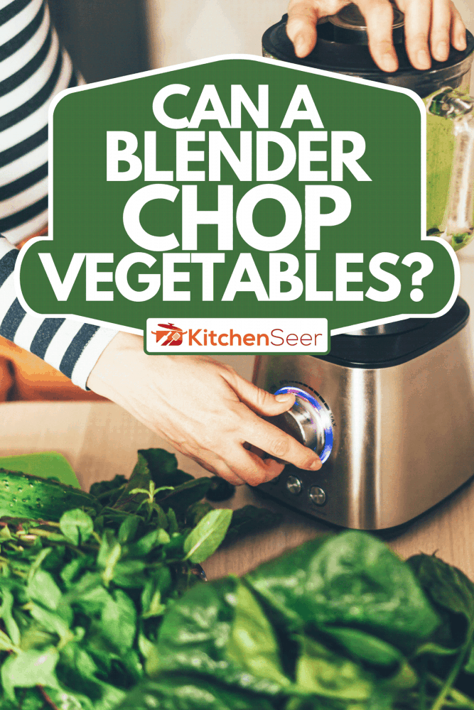 一个女人在厨房内部的搅拌机碗里制作绿色奶昔的特写，搅拌机能切蔬菜吗?bd手机下载