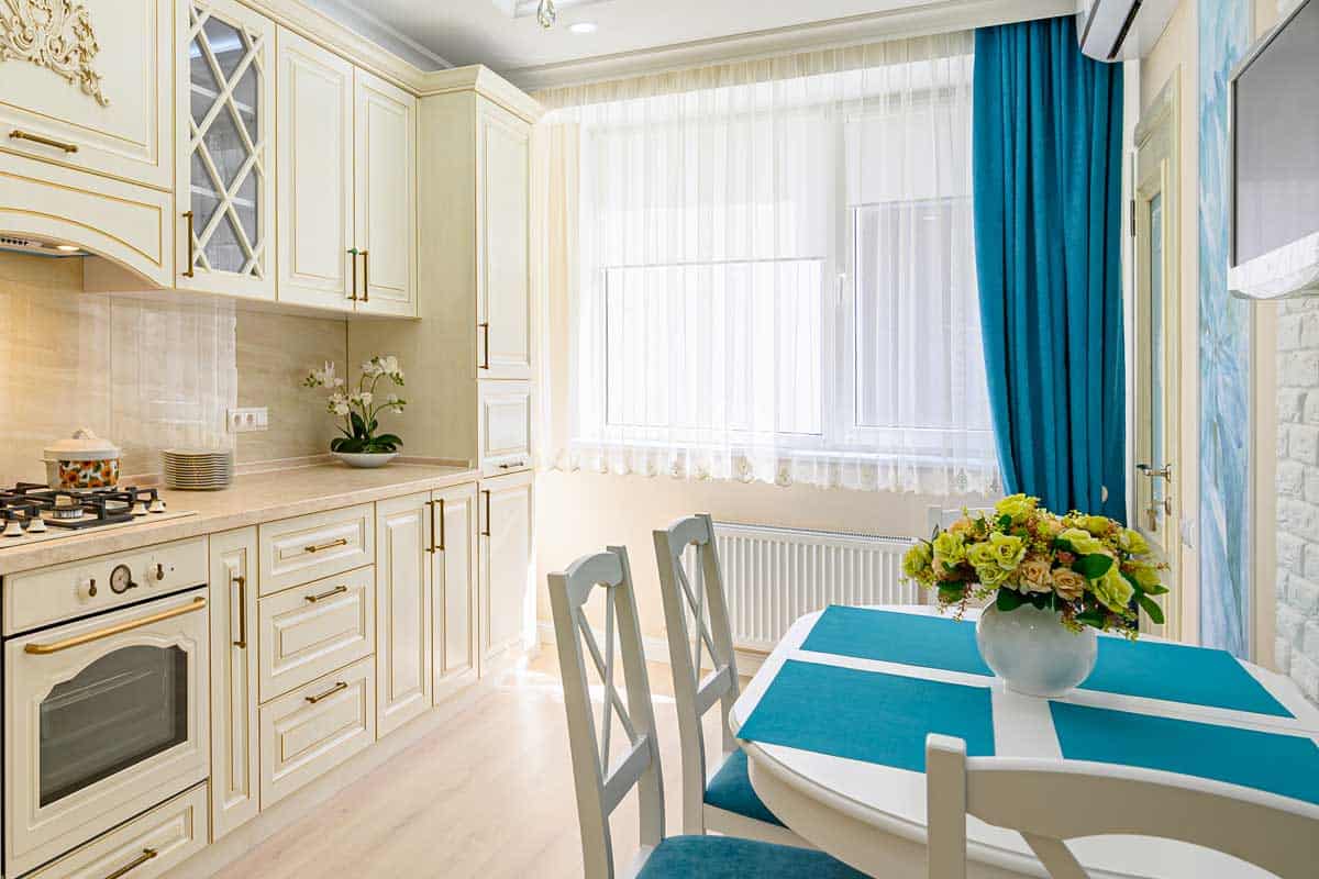 当代经典的厨房室内设计，以普罗旺斯风格，8种厨bd手机下载房窗帘要知道
