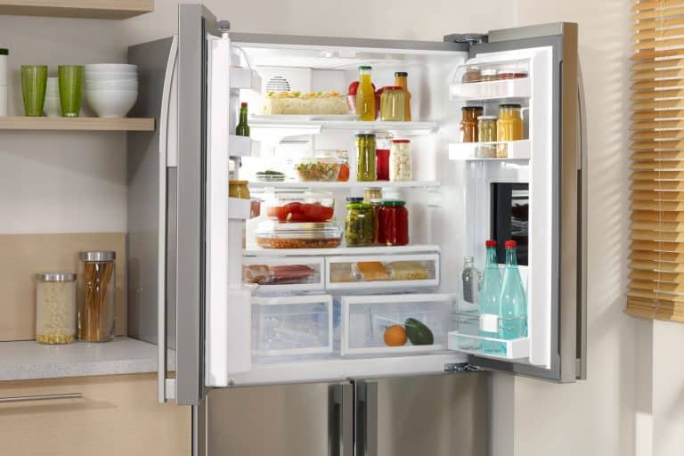 打开包含很多烹饪的必需品的双开门冰箱,在博世冰箱冰箱应该设置什么温度?