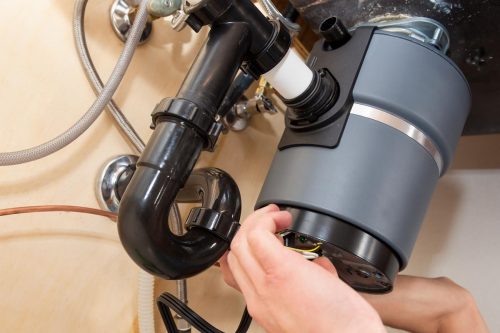 阅读更多关于垃圾处理机有刀片吗?