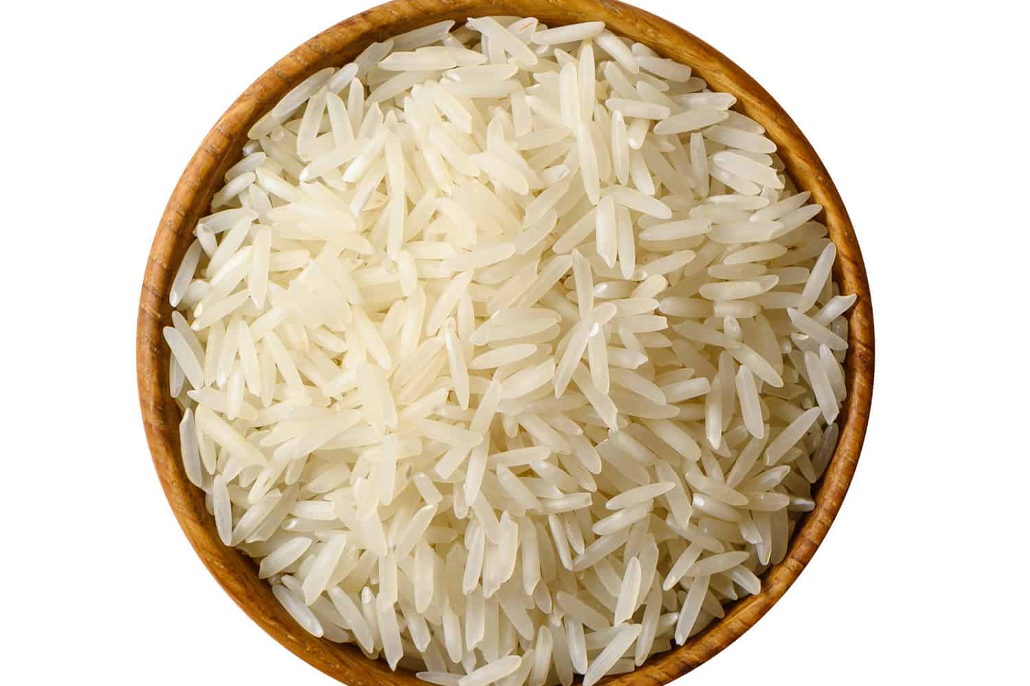 木碗与白色的长米饭印度香米孤立在白色背景。