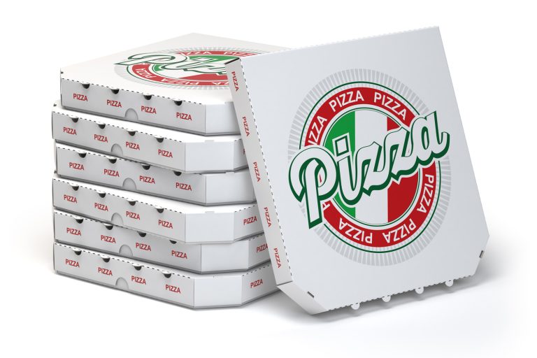 披萨盒子堆栈孤立在白色,有多大的披萨盒(品牌)