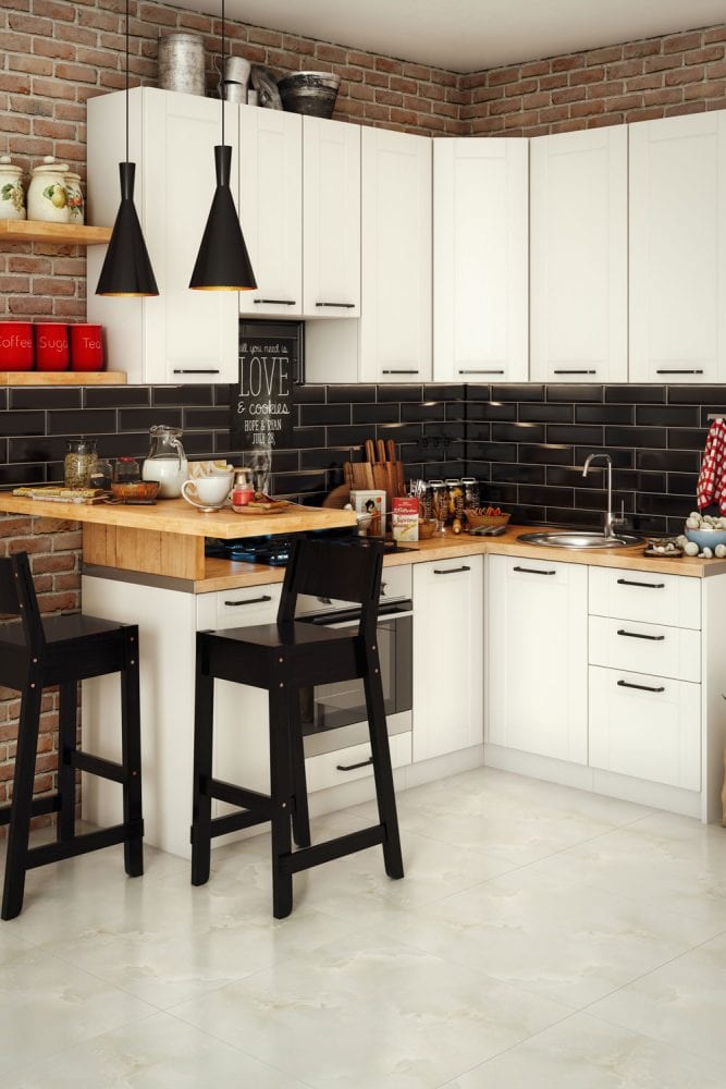 白色的厨房橱bd手机下载柜,橱柜与木制厨房灶台和黑色酒吧凳