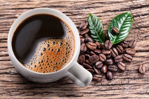阅读更多关于美式咖啡和倒咖啡的文章——有什么不同?