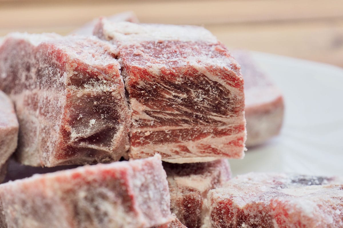 冷冻牛肋排，冷冻牛肉，如何快速解冻上等牛肋排?(一步一步指导)