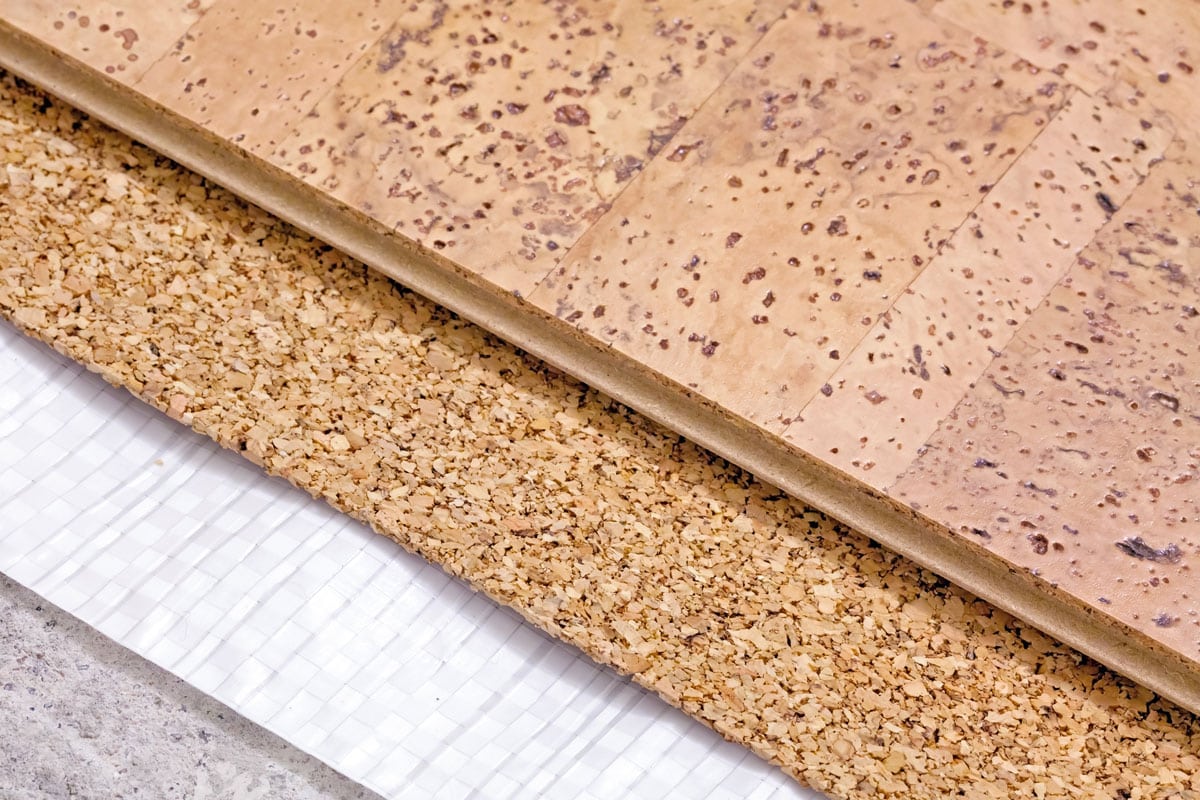 软木地板的铺设技术在混凝土底座层的隔热和隔音