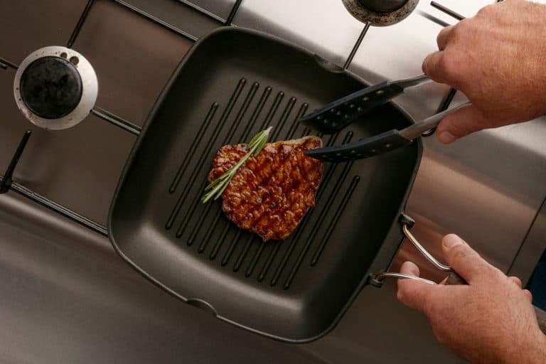 烹饪小块牛肉和迷迭香烤盘,你可以使用一个烤盘煤气炉(以及如何)?