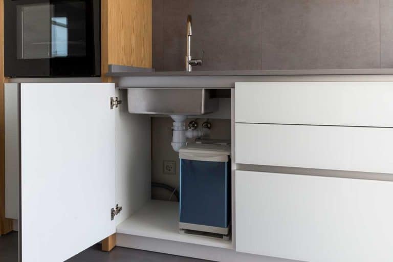 打开橱柜水槽和bd手机下载安装垃圾桶,15棒Under-Kitchen-Sink存储的想法