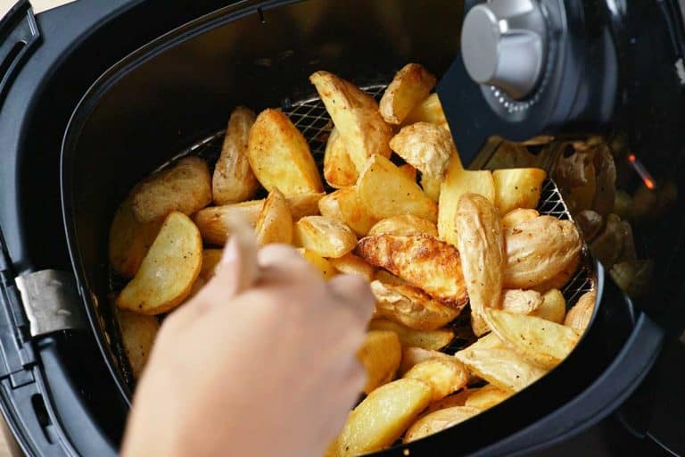 自制的烤土豆在空气炸锅,如何空气炸土豆——10美味的食谱!