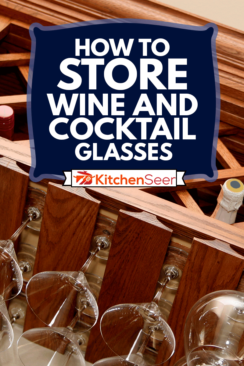 一个家庭酒吧，挂着玻璃杯和一瓶葡萄酒和香槟，如何储存葡萄酒和鸡尾酒酒杯