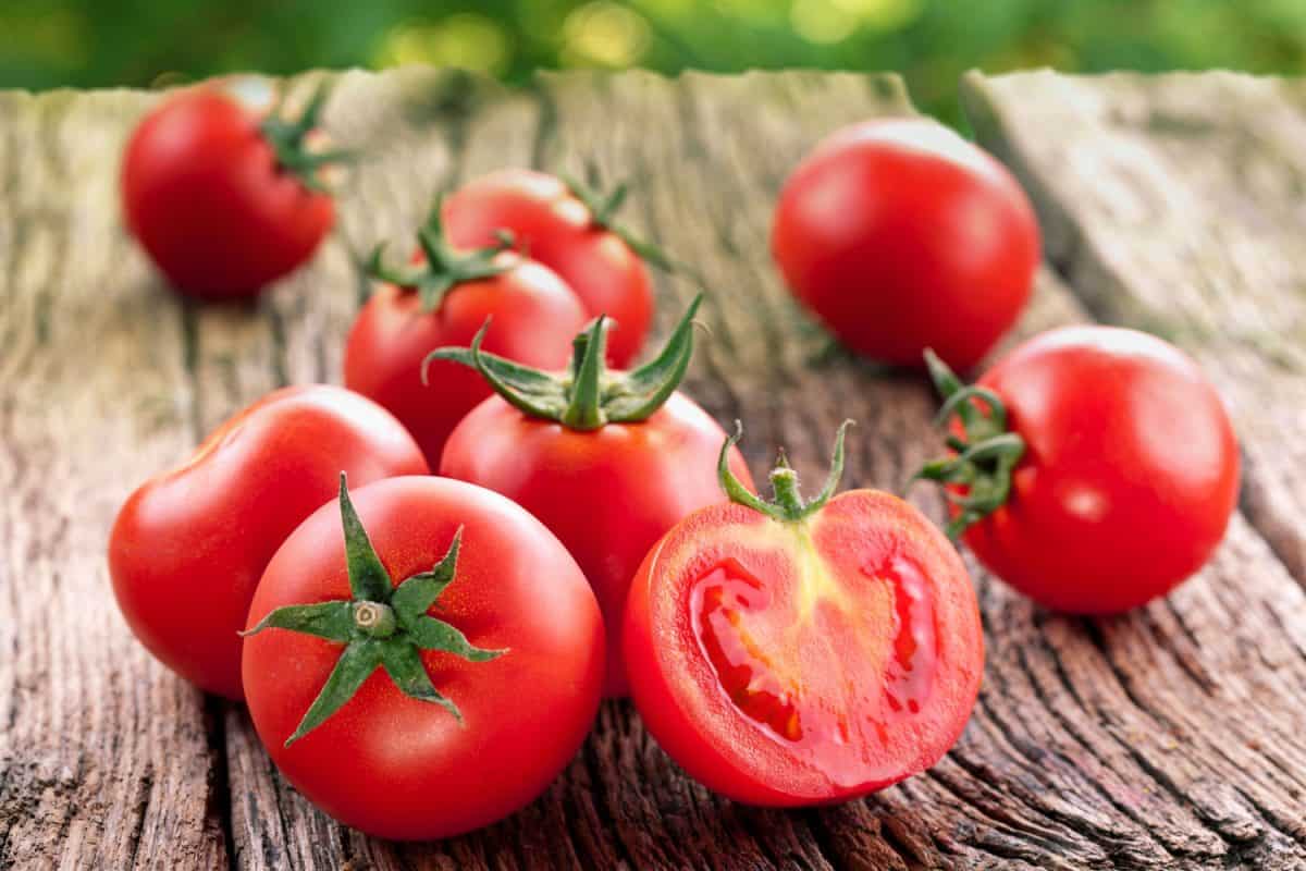 西红柿，用香草煮来保存，西红柿有多大?