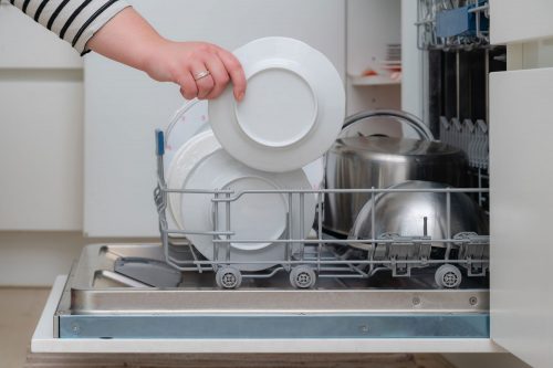 阅读更多文章《博世洗碗机应该使用多长时间?》