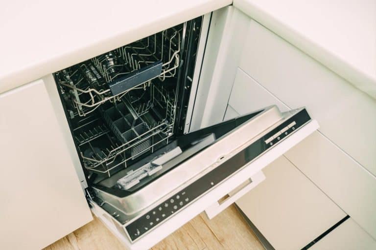 洗碗机在厨房里,一个博世洗碗机有多热bd手机下载?