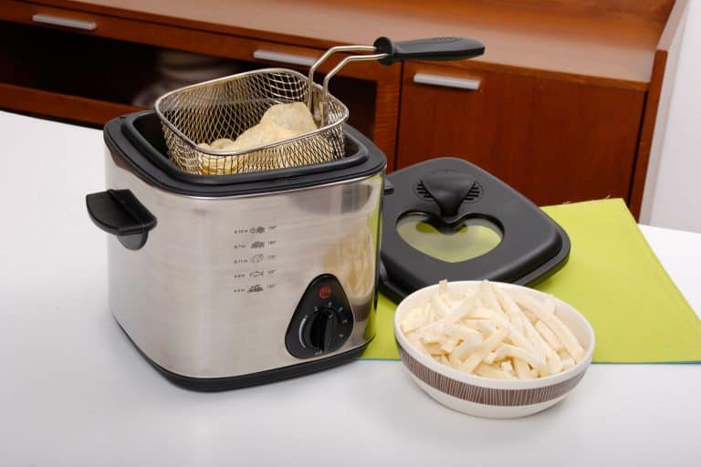 一个家油炸锅煎美味的薯片和薯条,如何使用Cuisinart深Fryer-7步骤