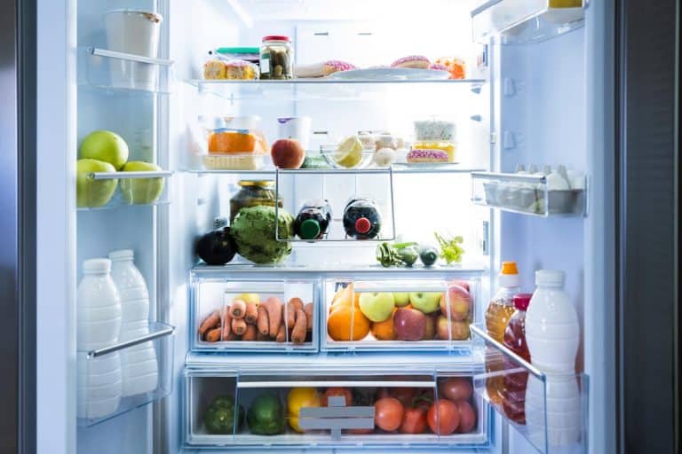 冰箱的门里面有食物,冰箱架子上能装多少重量?