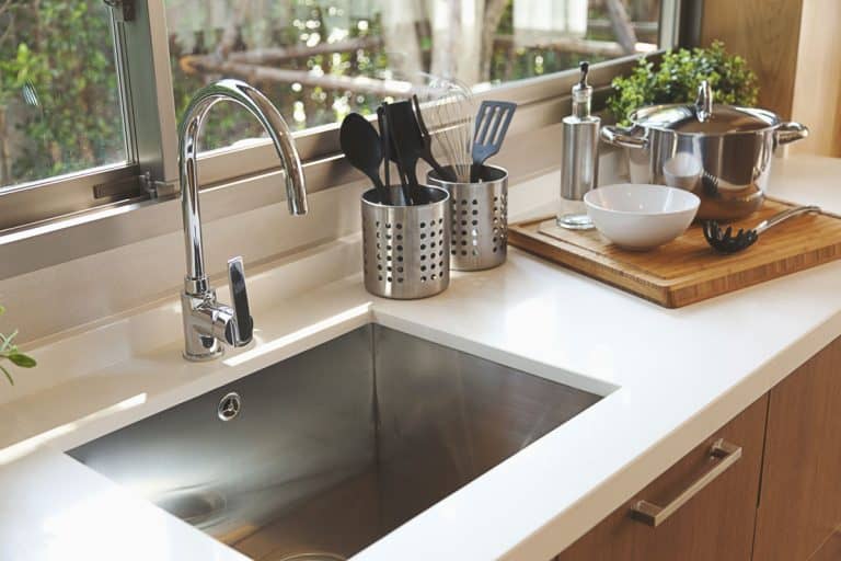 新安装的厨房水槽和水龙头,需要多bd手机下载长时间更换厨房水槽吗?