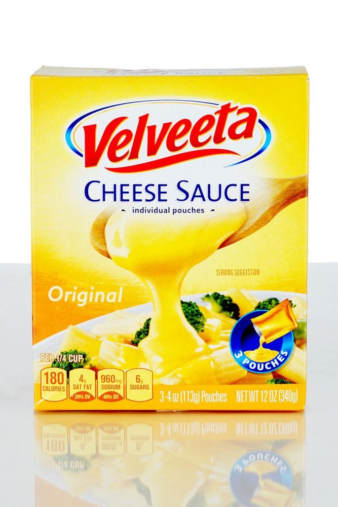 一盒Velveeta奶酪酱