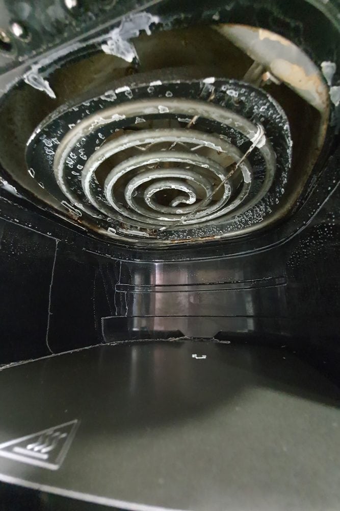 里面的空气炸锅需要清洗