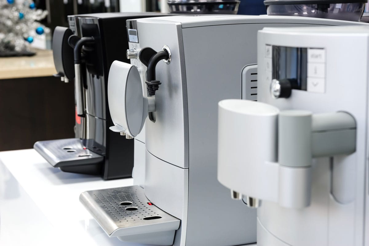 电器店里的Keurig咖啡机