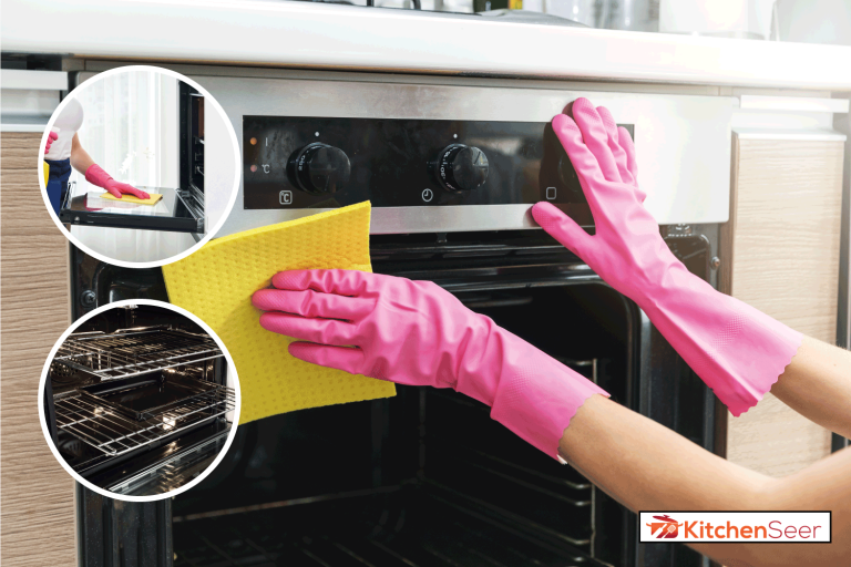 女人与百洁布清洁烤箱橡胶手套。打开烤箱盘退出。如何用蓝色的室内清洁烤箱(Lg或助手)bd手机下载