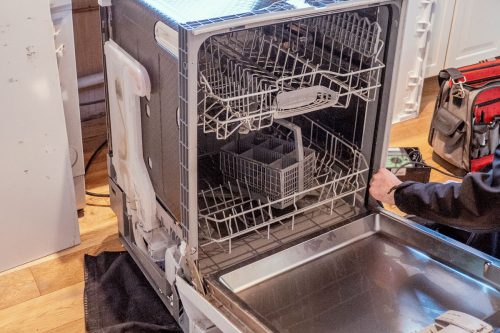 阅读更多关于如何移除旧厨房洗碗机的文章bd手机下载