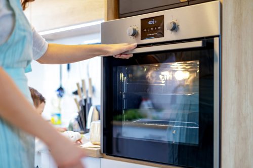 阅读更多有关文章预热烤箱需要多长时间[以及如何知道何时预热]?