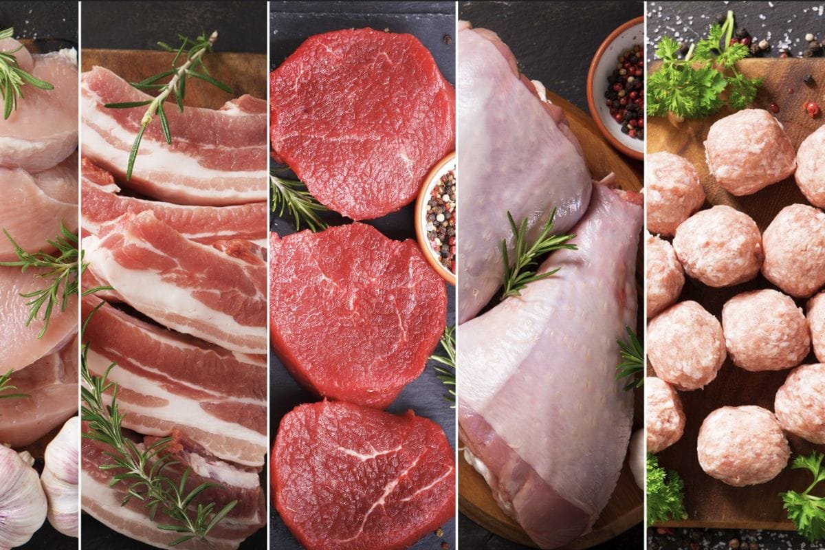 食物拼贴的各种类型的鲜肉在黑暗的背景。