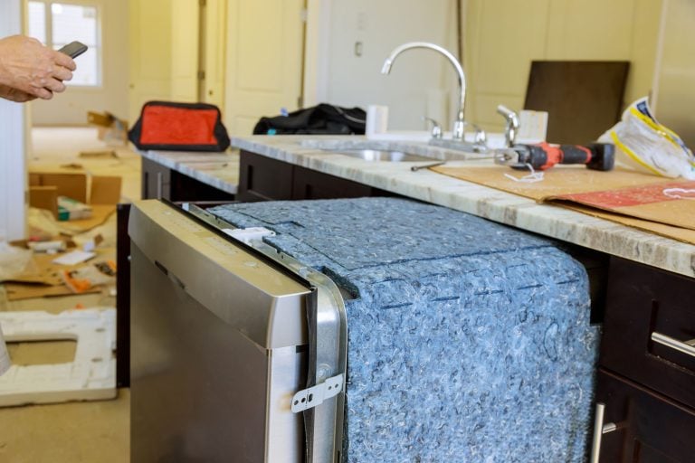 在厨房里安装一个全新的洗碗机,如何安装助手洗碗机(快速分步指南)bd手机下载